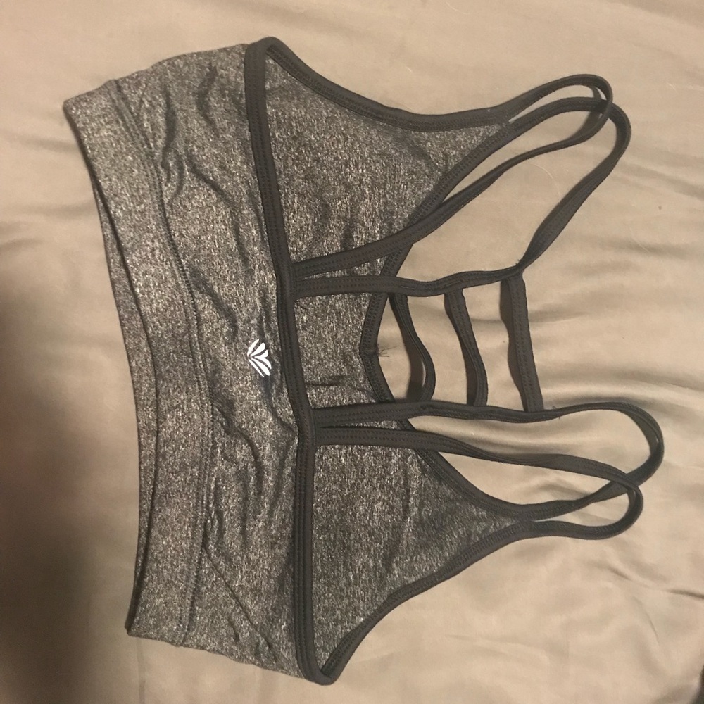 Sports bra
